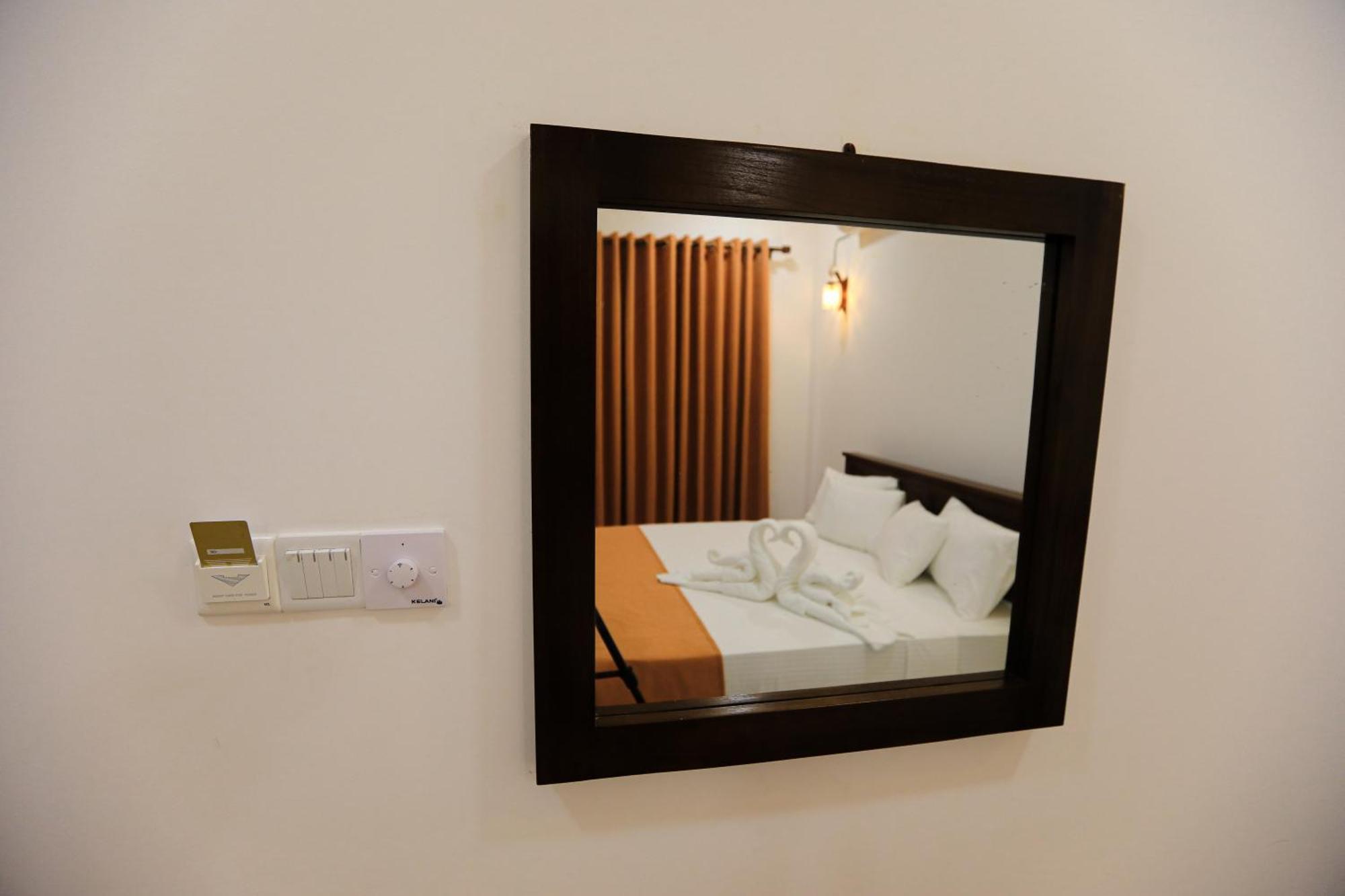 D Marit Motel Negombo Eksteriør bilde